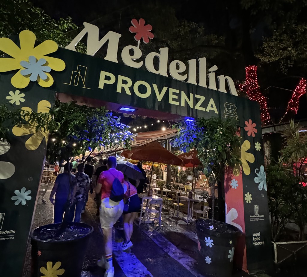 La zona de El Poblado es el foco del turismo sexual en Medellín.
